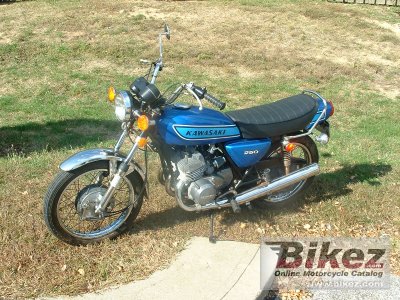 1975 Kawasaki KH 250 photo